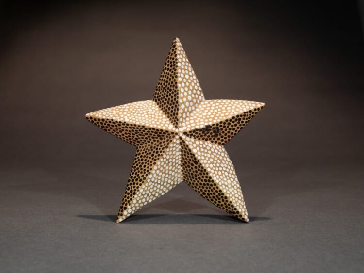 Star-sculpture-by-Rob-Keller-2